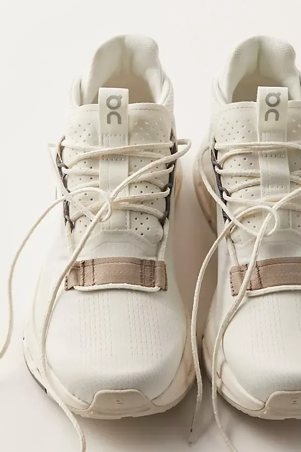 On Cloudnova 2 Sneakers - Ice/Sand | Editorialist