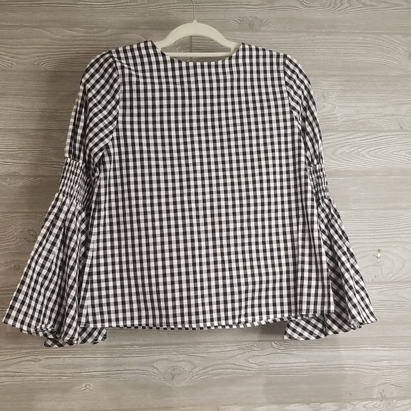 Gianni Bini Tops | New Gianni Bini James Blouse Gingham Bell Sleeve Smocked Top Xs | Color: Black/White | Size: Xs