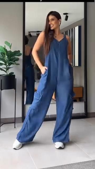 Thin Denim Cargo Pocket V-neck Jumpsuit